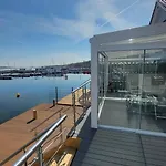 Seehaus Pippa Mit Sauna Und Whirlpool Direkt Am By Interhome Holiday home Mucheln