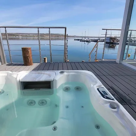 Holiday home Seehaus Pippa Mit Sauna Und Whirlpool Direkt Am By Interhome *