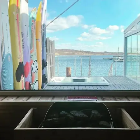 Seehaus Pippa Mit Sauna Und Whirlpool Direkt Am By Interhome