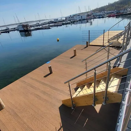 Holiday home Seehaus Pippa Mit Sauna Und Whirlpool Direkt Am By Interhome Mucheln