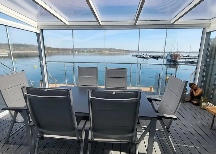 بيت للعطل Seehaus Pippa Mit Sauna Und Whirlpool Direkt Am By Interhome موشلن