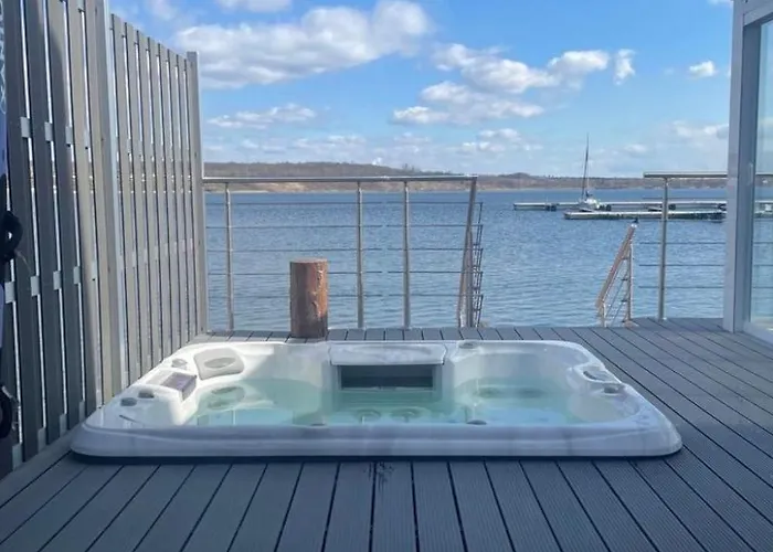 Seehaus Pippa Mit Sauna Und Whirlpool Direkt Am By Interhome بيت للعطل
