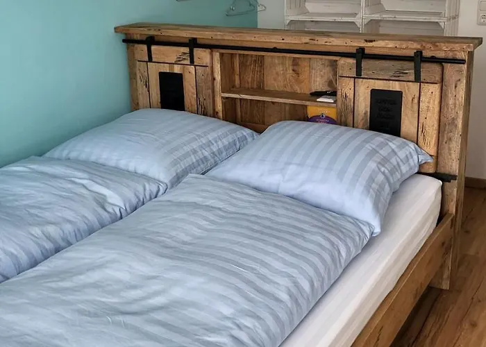 Seehaus Pippa Mit Sauna Und Whirlpool Direkt Am By Interhome موشلن