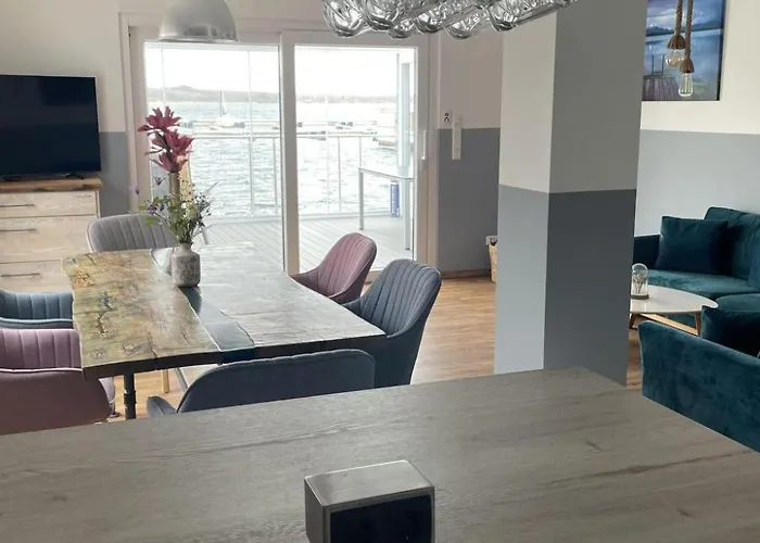 Seehaus Pippa Mit Sauna Und Whirlpool Direkt Am By Interhome